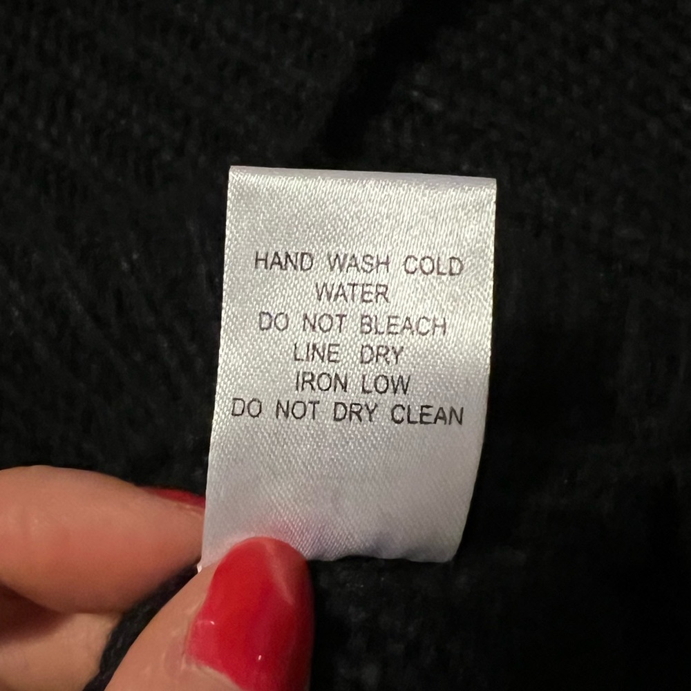 HYFVE bell sleeve off-the-shoulder ribbed sweater - Picture 9 of 9